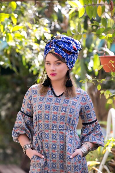 ROYAL-B pompom scarf