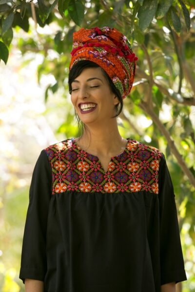 MADA ORG pompom scarf